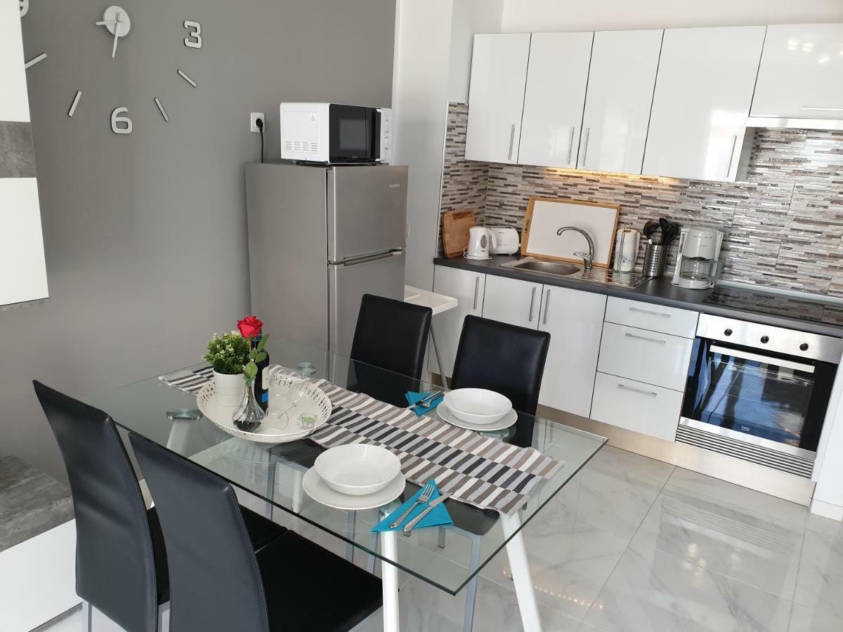 Casa Las Flores With Heated Pool, Only 490 Meters To The Beach, Balcony, Wifi أرونا المظهر الخارجي الصورة